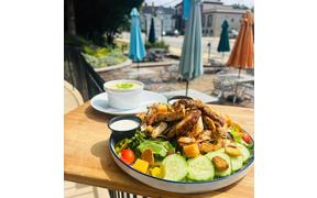 You all loved Tuesdays fancy salad so let's talk about Thursdays salad, September 11th